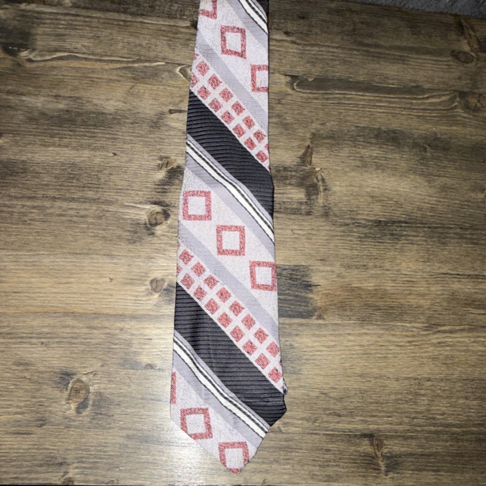 Vintage Levy's Woven Designer Men's Tie: Geometric Gray Black Red White Abstract